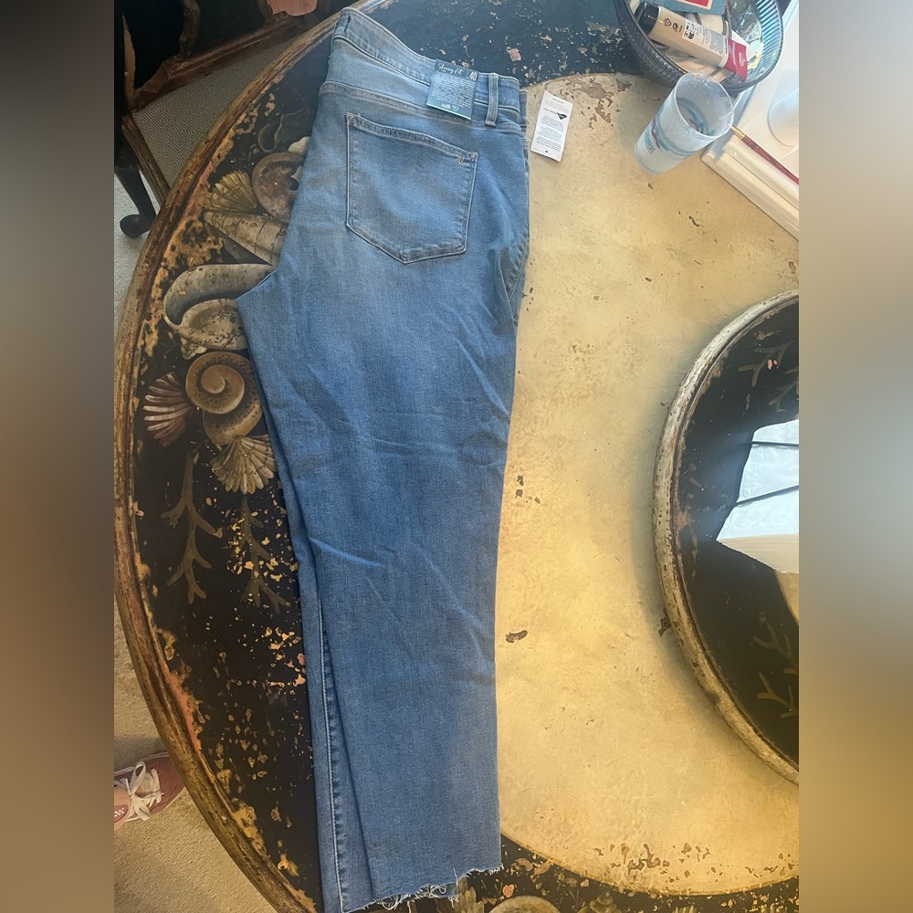 NWT LulaRoe ripped jeans - Picture 8 of 8